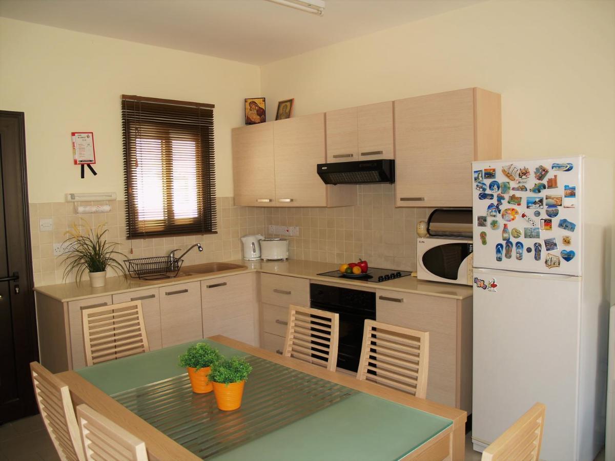 Kyklades Resort & Spa Paralimni Buitenkant foto