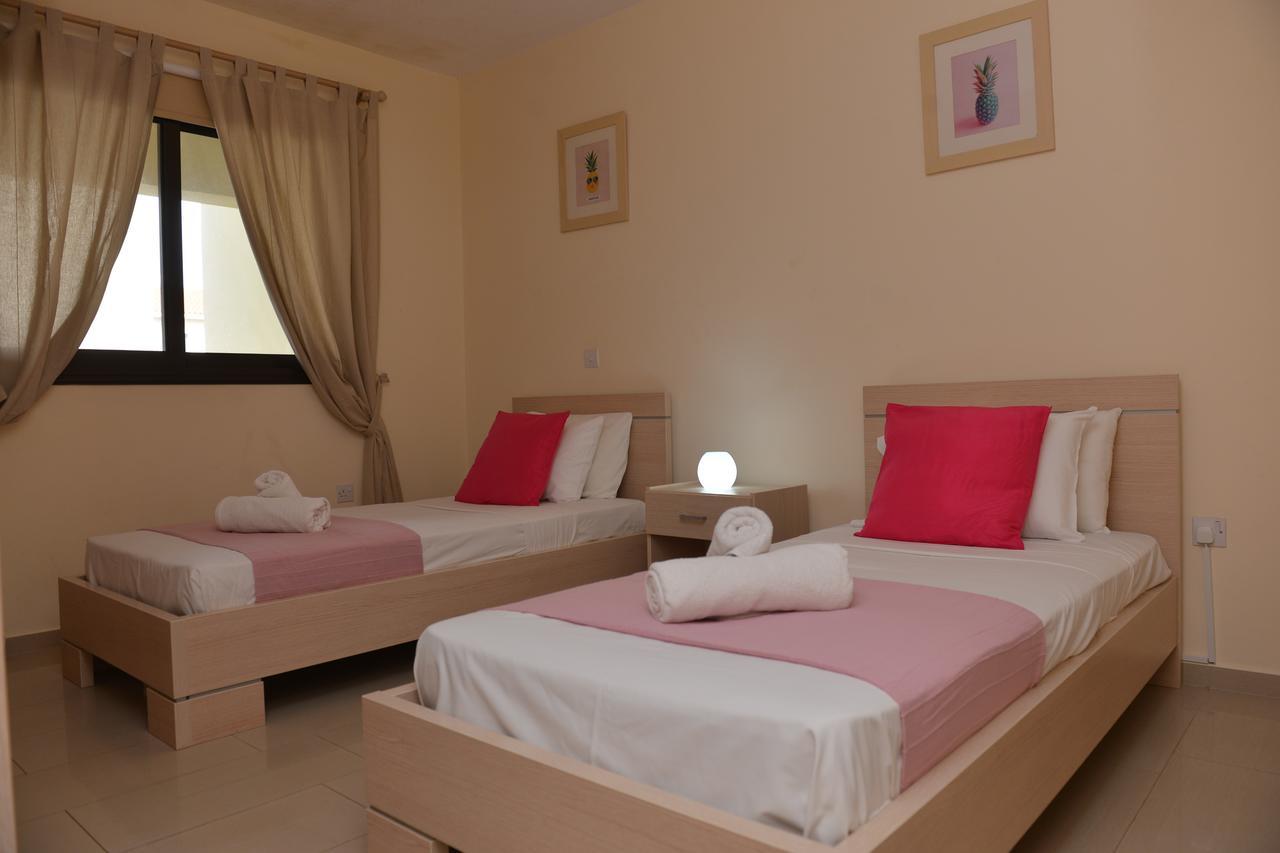 Kyklades Resort & Spa Paralimni Buitenkant foto
